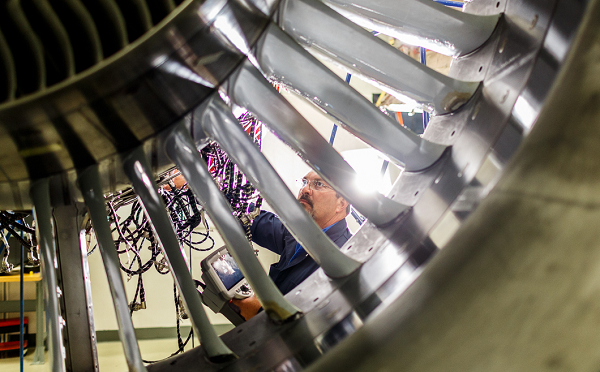 使用韋林工業(yè)內(nèi)窺鏡檢查民航發(fā)動機 使用韋林工業(yè)內(nèi)窺鏡檢查民航發(fā)動機